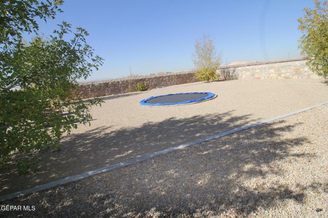 797 NUEVO DESIERTO Drive, El Paso, TX 79928