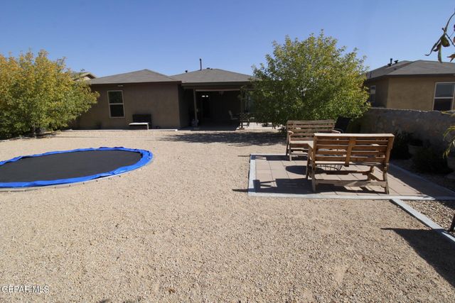 797 NUEVO DESIERTO Drive, El Paso, TX 79928