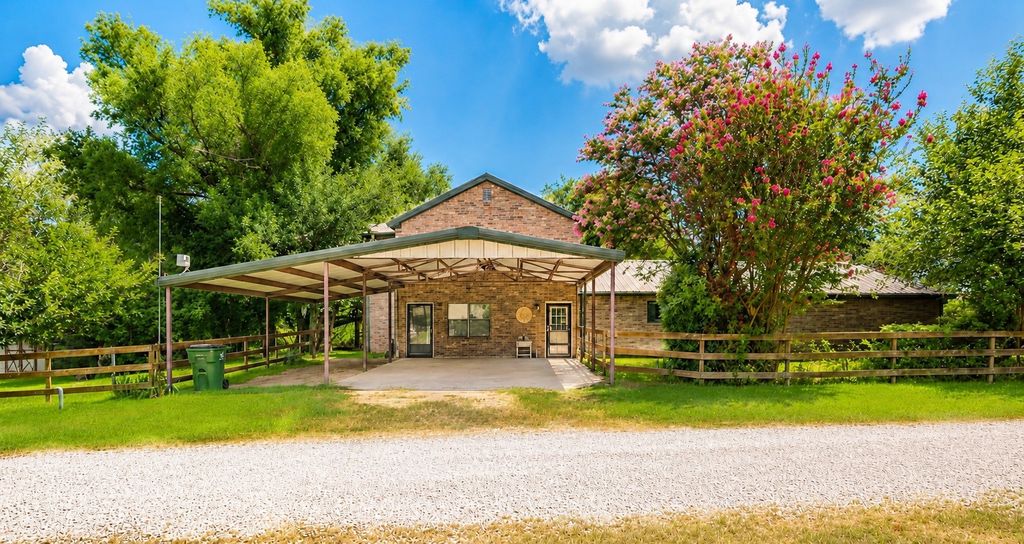 150 Private Road 4656, Boyd, TX 76023