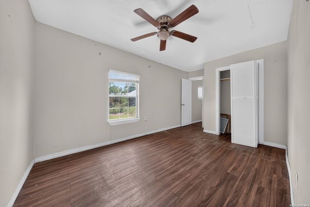 2107 El Jardin, San Antonio, TX 78237