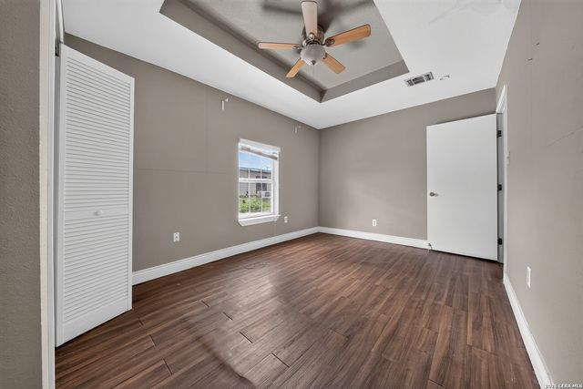 2107 El Jardin, San Antonio, TX 78237