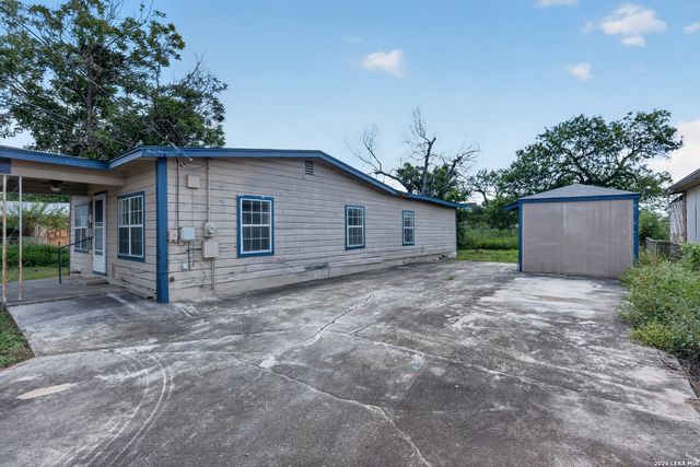 2107 El Jardin, San Antonio, TX 78237