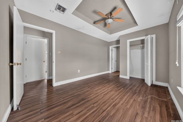 2107 El Jardin, San Antonio, TX 78237