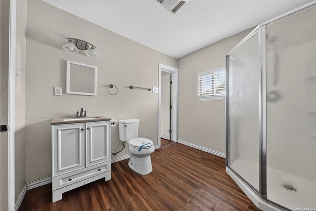 2107 El Jardin, San Antonio, TX 78237