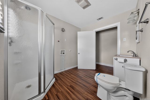 2107 El Jardin, San Antonio, TX 78237