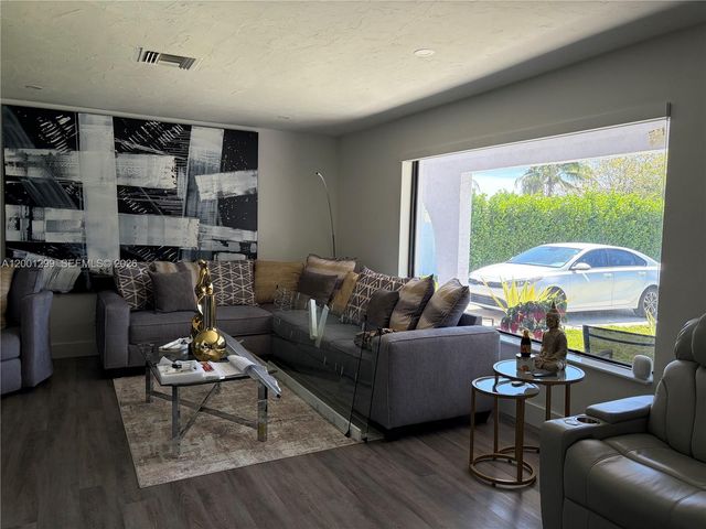 11893 SW 197th Street, Miami, FL 33177