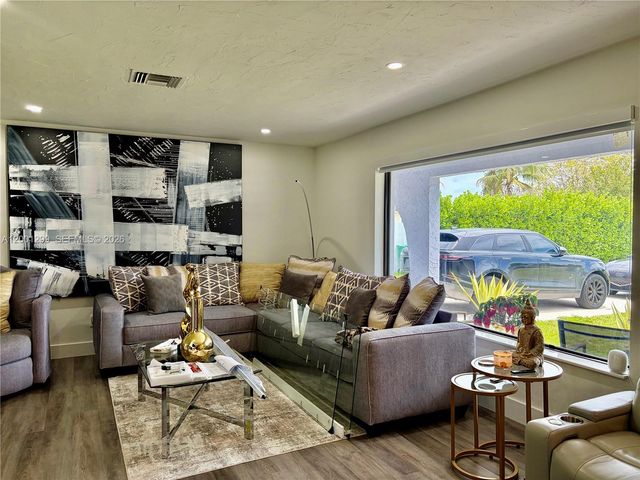 11893 SW 197th Street, Miami, FL 33177