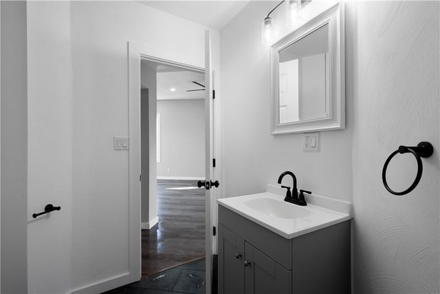 514 Mcnair St, Wilkinsburg, PA 15221