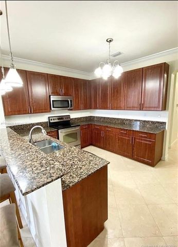 11350 NW 82nd Ter, Doral, FL 33178