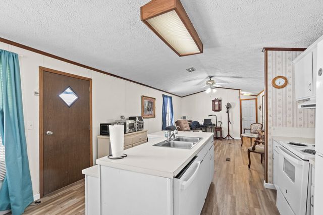 31 Burr Circle, Murrells Inlet, SC 29576