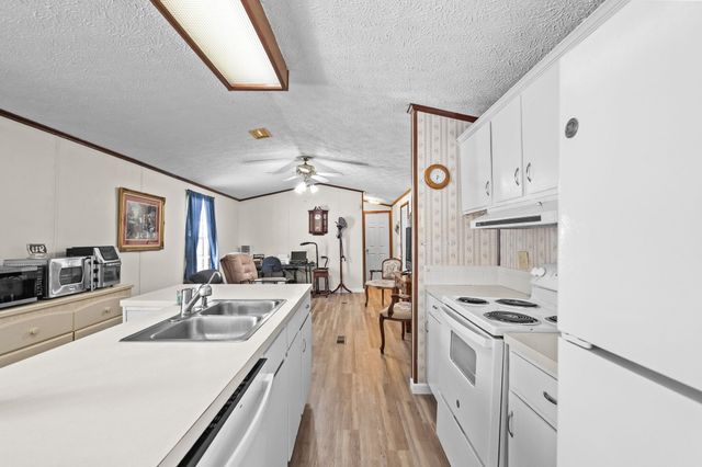 31 Burr Circle, Murrells Inlet, SC 29576