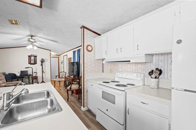 31 Burr Circle, Murrells Inlet, SC 29576