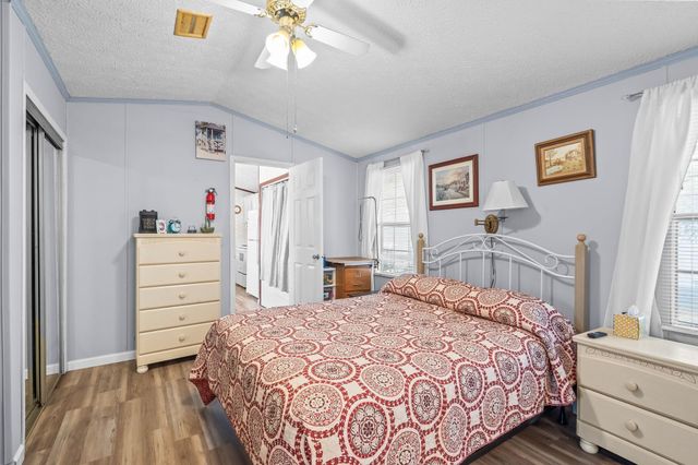 31 Burr Circle, Murrells Inlet, SC 29576