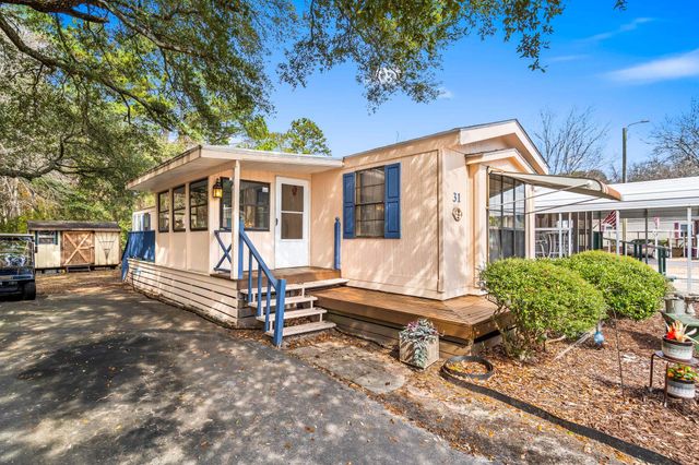 31 Burr Circle, Murrells Inlet, SC 29576