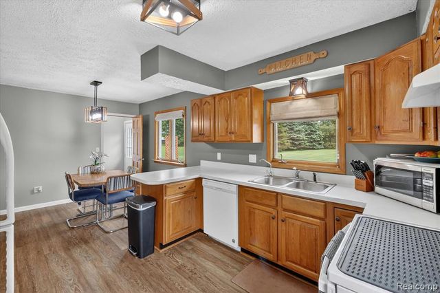 3350 Cemetery Road, Fowlerville, MI 48836