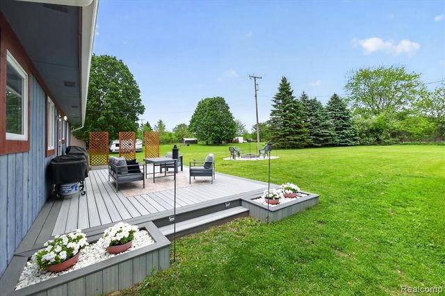 3350 Cemetery Road, Fowlerville, MI 48836