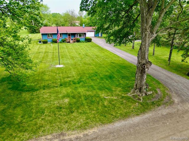 3350 Cemetery Road, Fowlerville, MI 48836