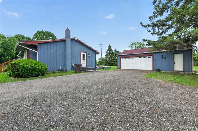 3350 Cemetery Road, Fowlerville, MI 48836