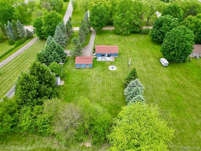 3350 Cemetery Road, Fowlerville, MI 48836