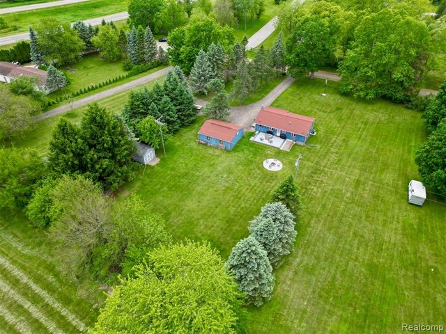 3350 Cemetery Road, Fowlerville, MI 48836