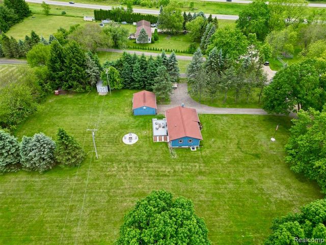 3350 Cemetery Road, Fowlerville, MI 48836