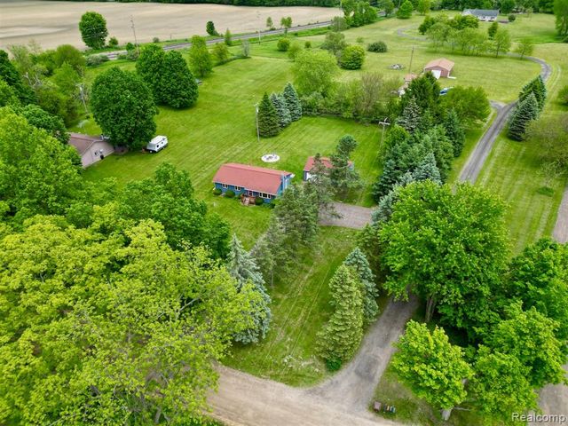 3350 Cemetery Road, Fowlerville, MI 48836