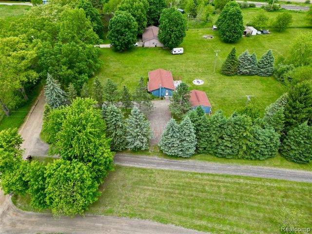 3350 Cemetery Road, Fowlerville, MI 48836