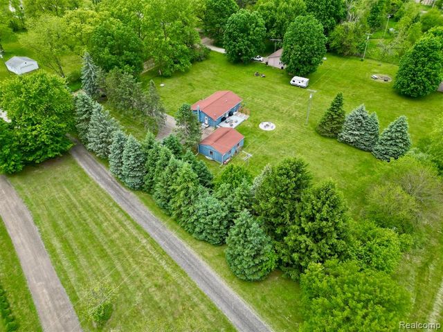 3350 Cemetery Road, Fowlerville, MI 48836