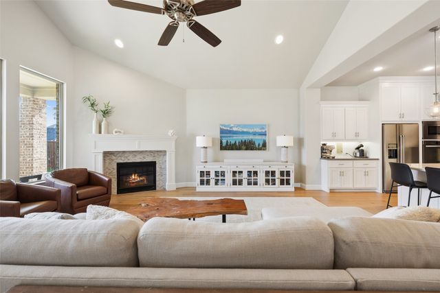 1116 Broadmoor Way, Roanoke, TX 76262