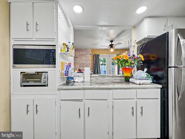 27 RIDGEWOOD PL, Willingboro, NJ 08046
