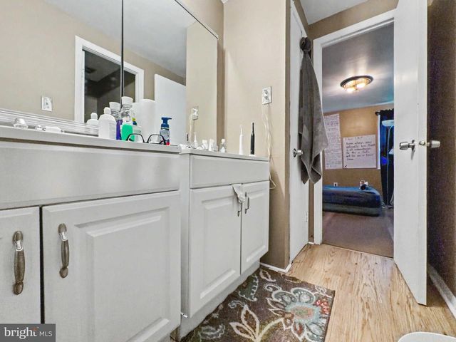 27 RIDGEWOOD PL, Willingboro, NJ 08046