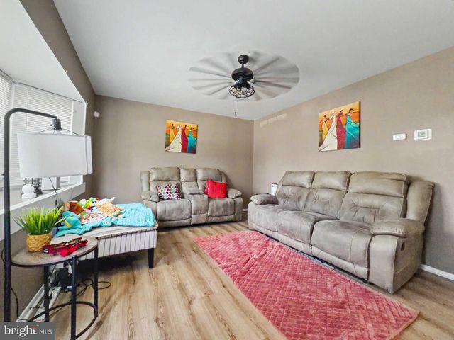 27 RIDGEWOOD PL, Willingboro, NJ 08046