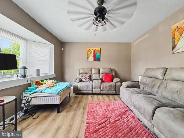 27 RIDGEWOOD PL, Willingboro, NJ 08046