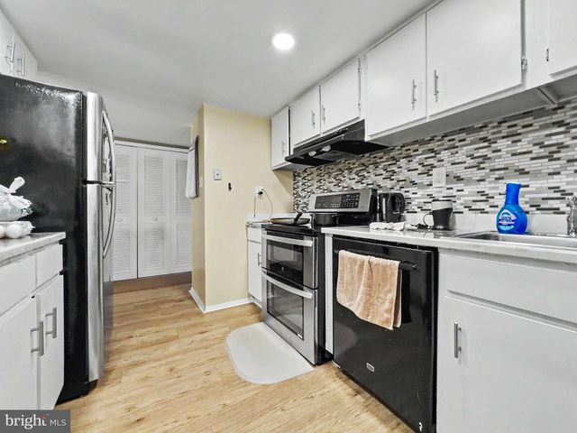 27 RIDGEWOOD PL, Willingboro, NJ 08046