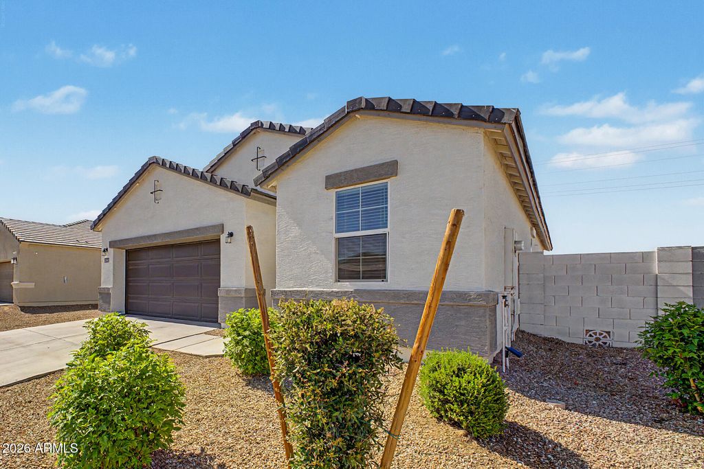 24542 W RAYMOND Street, Buckeye, AZ 85326 — photo 2