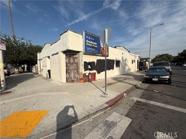 8230 S Main, Los Angeles, CA 90003
