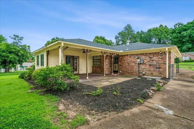 4208 OAKCREST AVE, Memphis, TN 38128