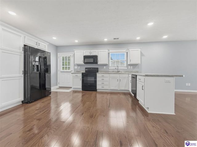 150 Michael Lane, Brandenburg, KY 40108