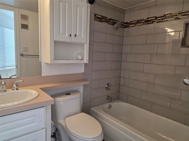 2300 Balsam Drive G306, Arlington, TX 76006