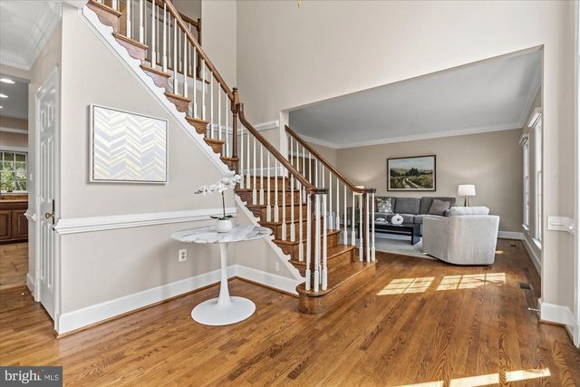 8811 SURREY CT, Alexandria, VA 22309