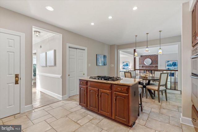 8811 SURREY CT, Alexandria, VA 22309
