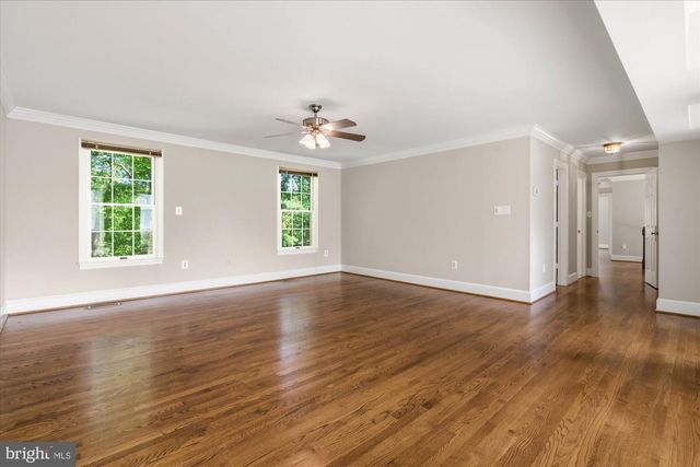 8811 SURREY CT, Alexandria, VA 22309