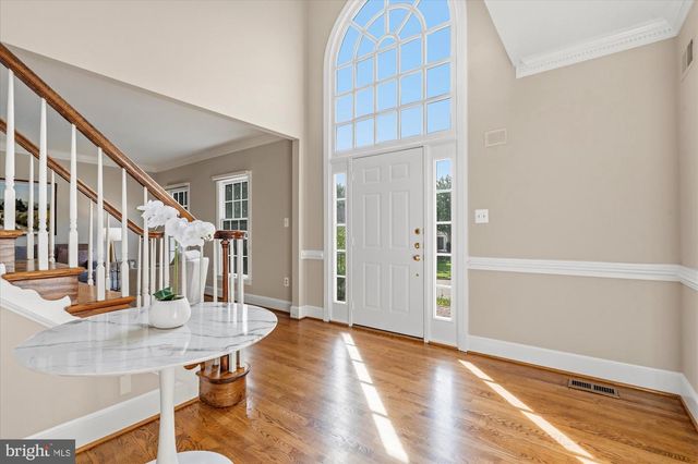 8811 SURREY CT, Alexandria, VA 22309