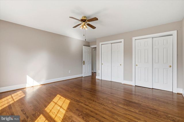 8811 SURREY CT, Alexandria, VA 22309