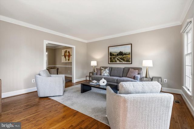 8811 SURREY CT, Alexandria, VA 22309