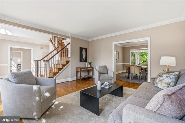 8811 SURREY CT, Alexandria, VA 22309