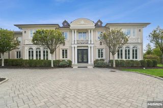 144 Truman Drive, Cresskill, NJ 07626