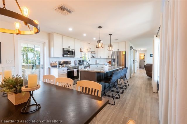 4480 Lakeview Drive, Sebring, FL 33870