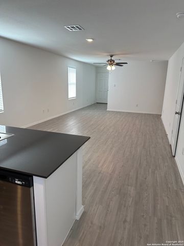 1830 Stonechat, New Braunfels, TX 78130