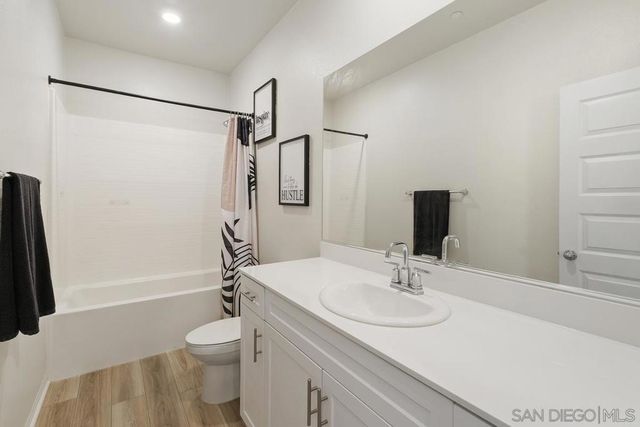 40303 Birchfield Drive, Temecula, CA 92591